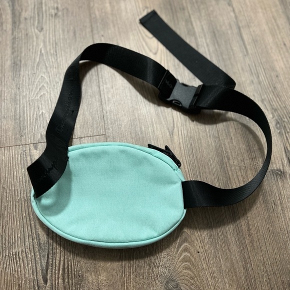 CHAMPION Prime OVERSIZE BLACK C LOGO FANNY PACK SHOULDER BAG MINT GREEN Belt BAG - Picture 10 of 11
